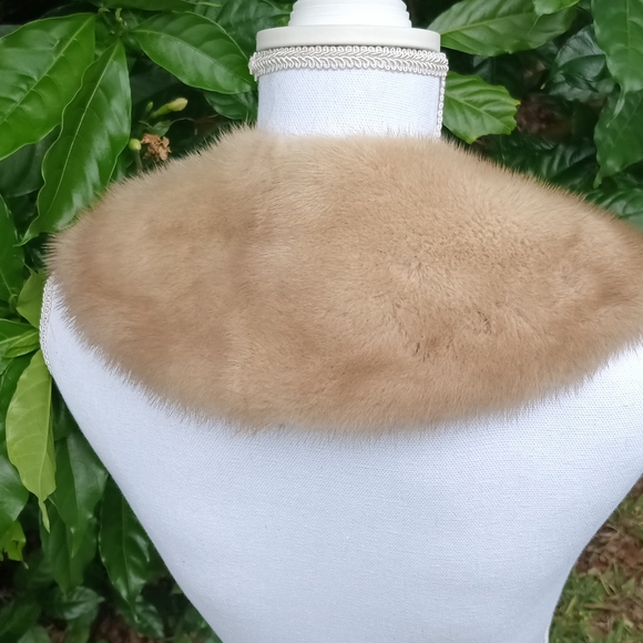 '50s Vintage blonde mink fur scarf, shawl - Picture 6 of 7